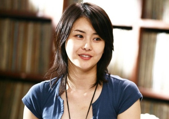 Choi Jung Yoon: Once Famous Actress Who Married a Second Gen Chaebol Reveals Struggles Finding Part-Time Gig as a Server Post-Divorce