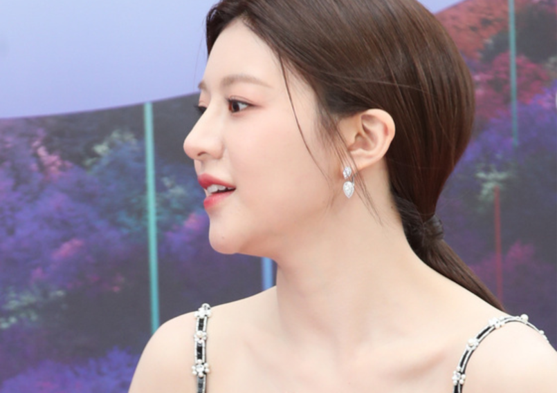 Go Youn Jung