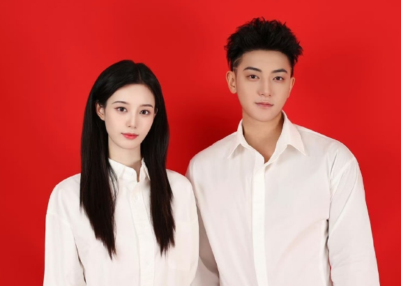 Huang Zitao and Xu Yiyang