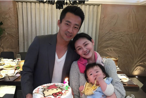 Wang Xiaofei ,Barbie Hsu and kid