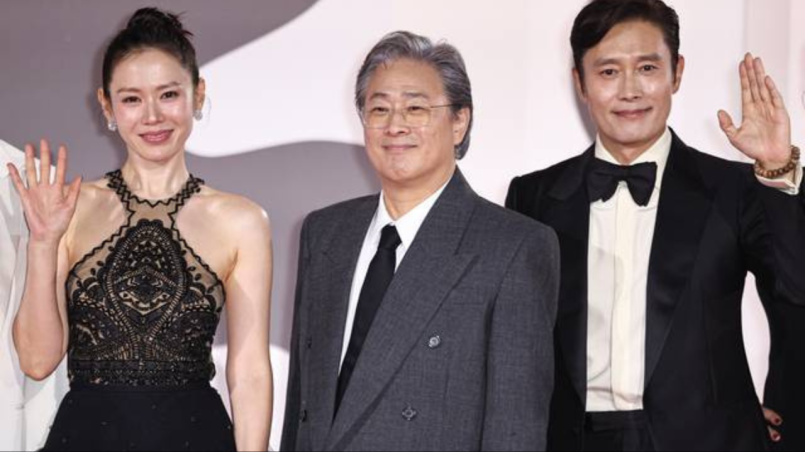 Son Ye-jin, director Park Chan-wook, and Lee Byung-hun