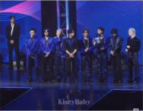  Byun Woo Seok and the K-pop group Stray Kids 