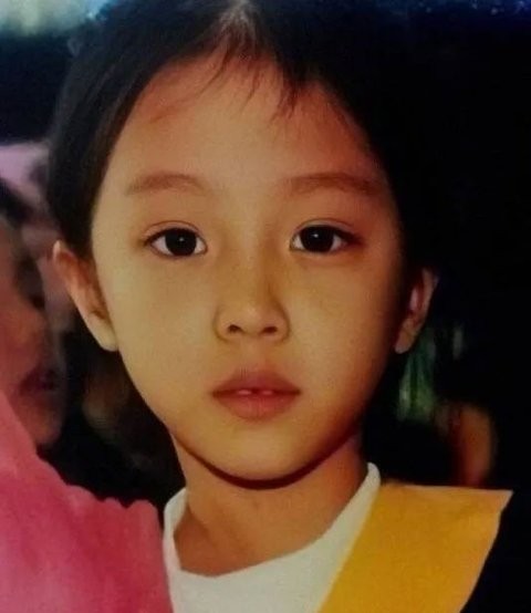 Jo Bo Ah’s Childhood Photos