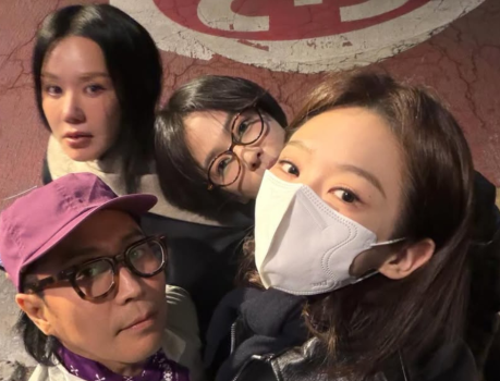 Song Hye-kyo, singer and actress Uhm Jung-hwa, and composer Jung