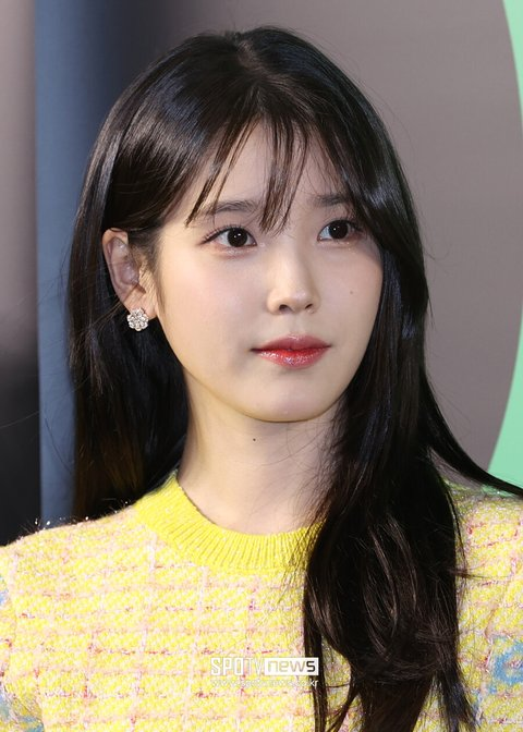 IU