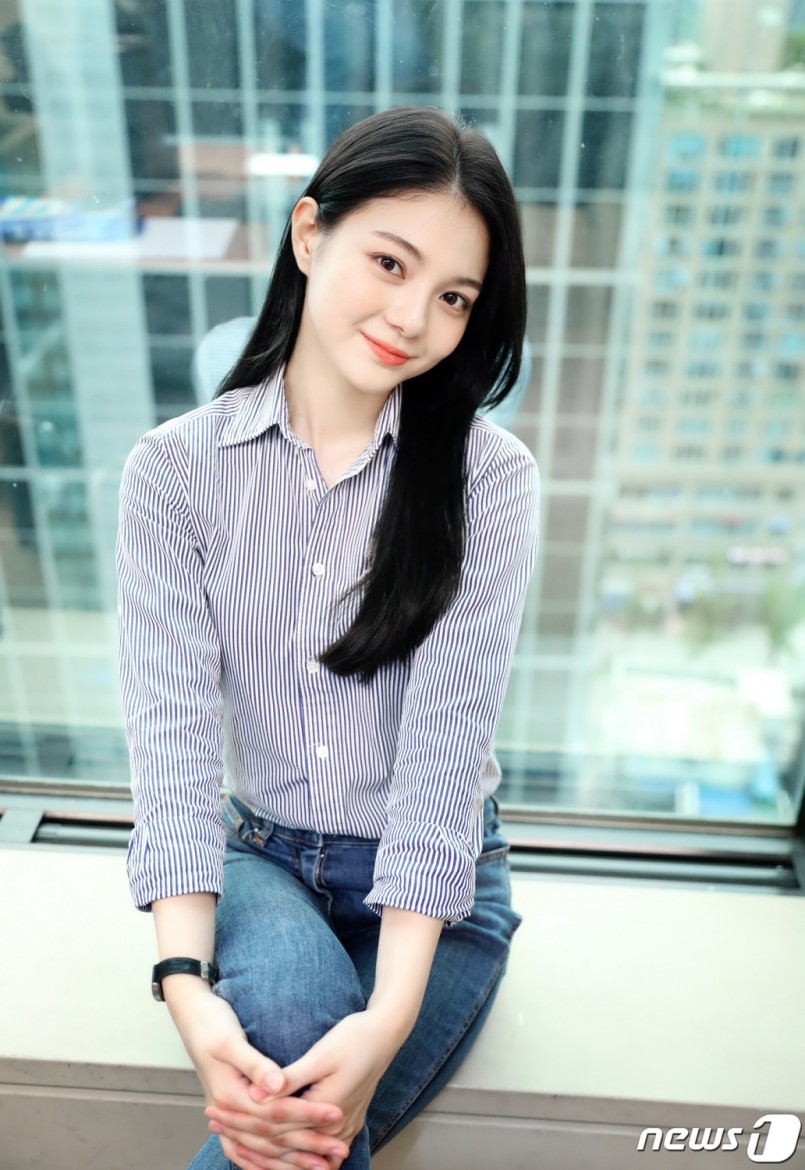 Myung-ji Kim, Adorable eye