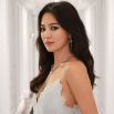 Song Hye-kyo and Prof. Seo Kyung-Deok Donates 10,000 Guidebooks