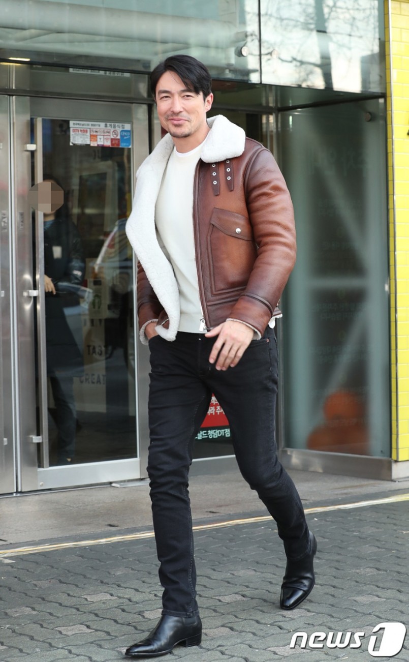 Daniel Henney
