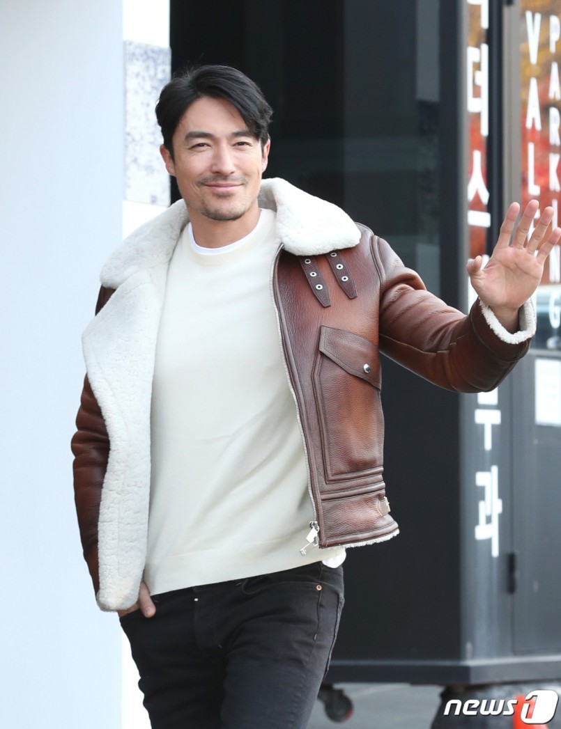 Daniel Henney