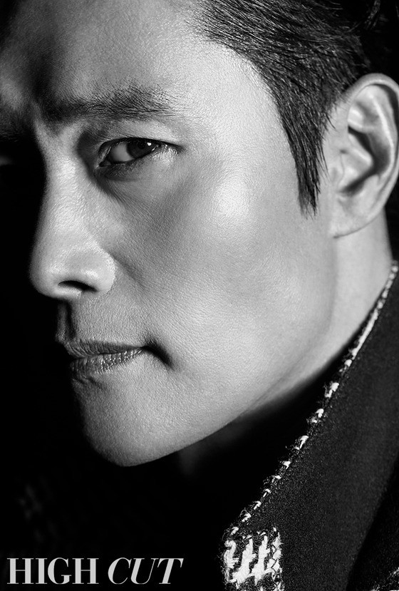 The movie ' Ashfall' (Director Lee Hae-joon, Kim Byung-seo) Lee Byung-hun and Ha Jung-woo show off a different aura.