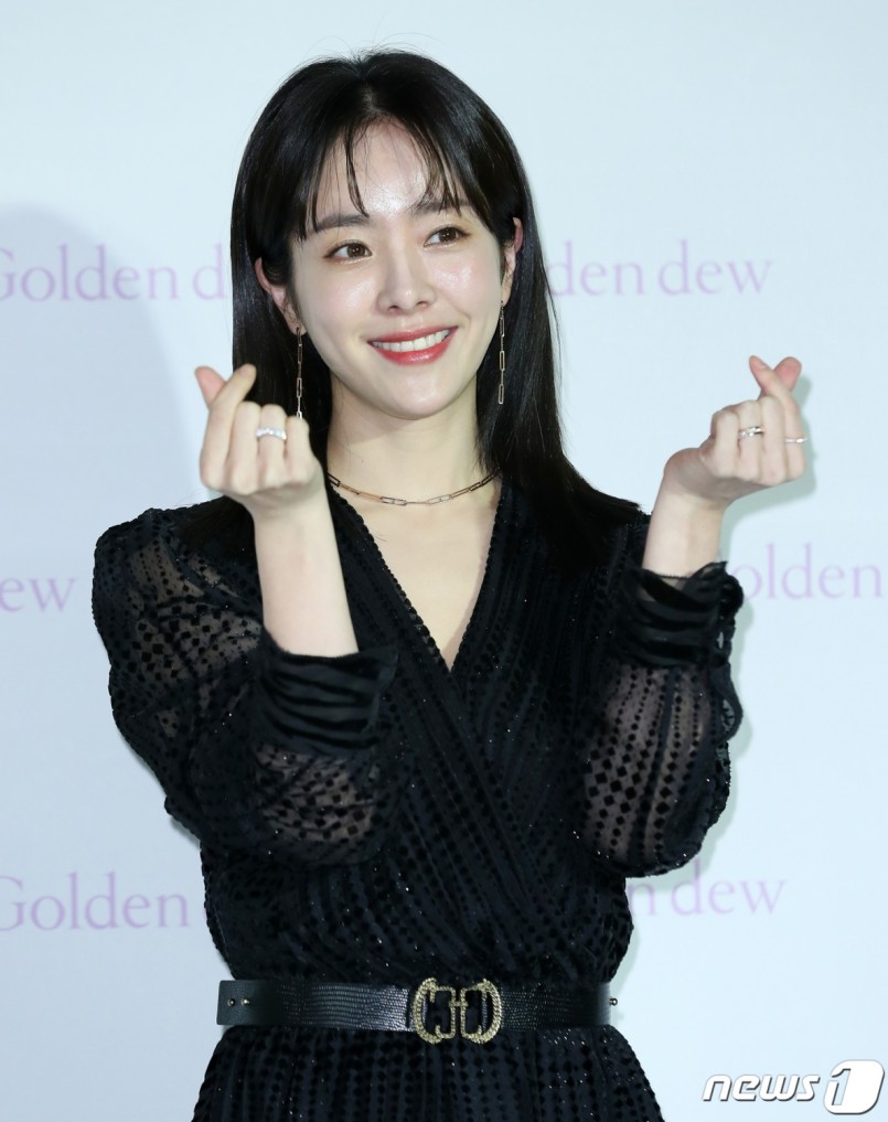 Han Ji-min, a smile that shines in any moment
