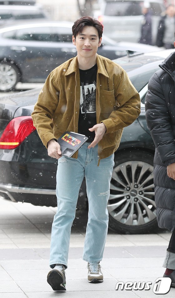 Lee Jee-hoon of "Time to Hunt"