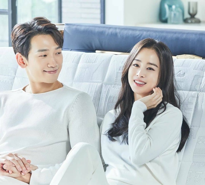 Our Ideal Korean Celebrity Couples That Are So In Love With The Best Fashion Sense