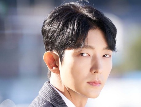 Lee Joon Gi in Again My Life