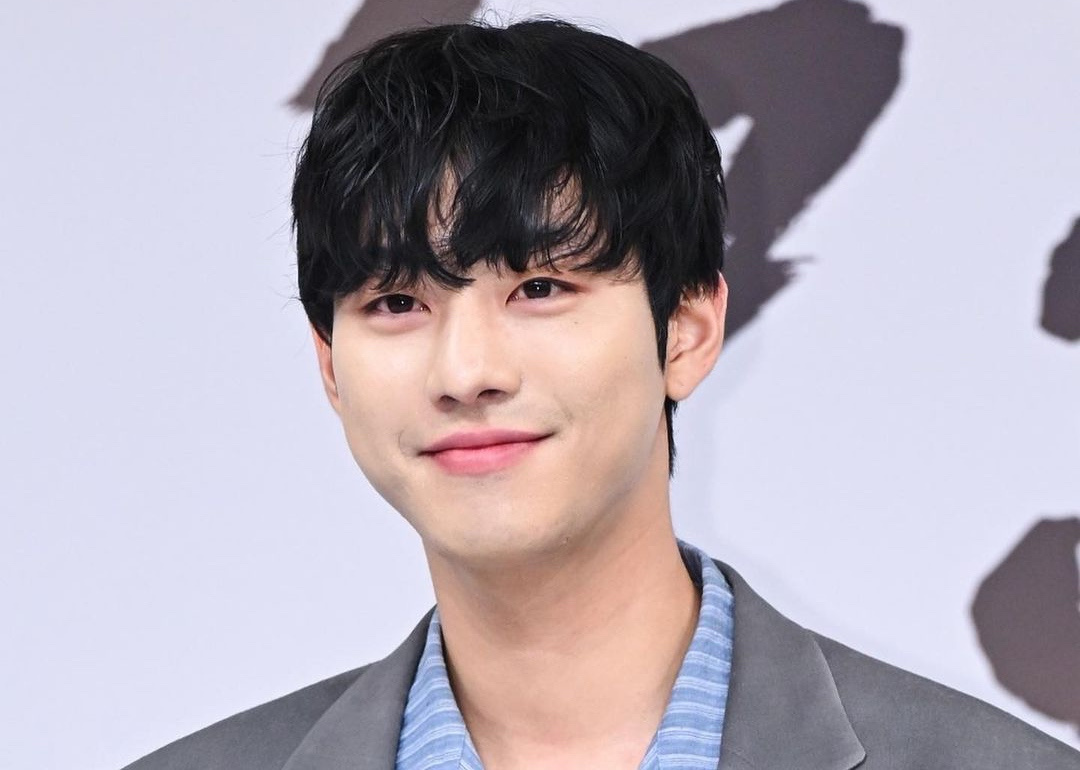 ‘Business Proposal’ Star Ahn Hyo Seop Spotted at Airport: Where Is He Going?