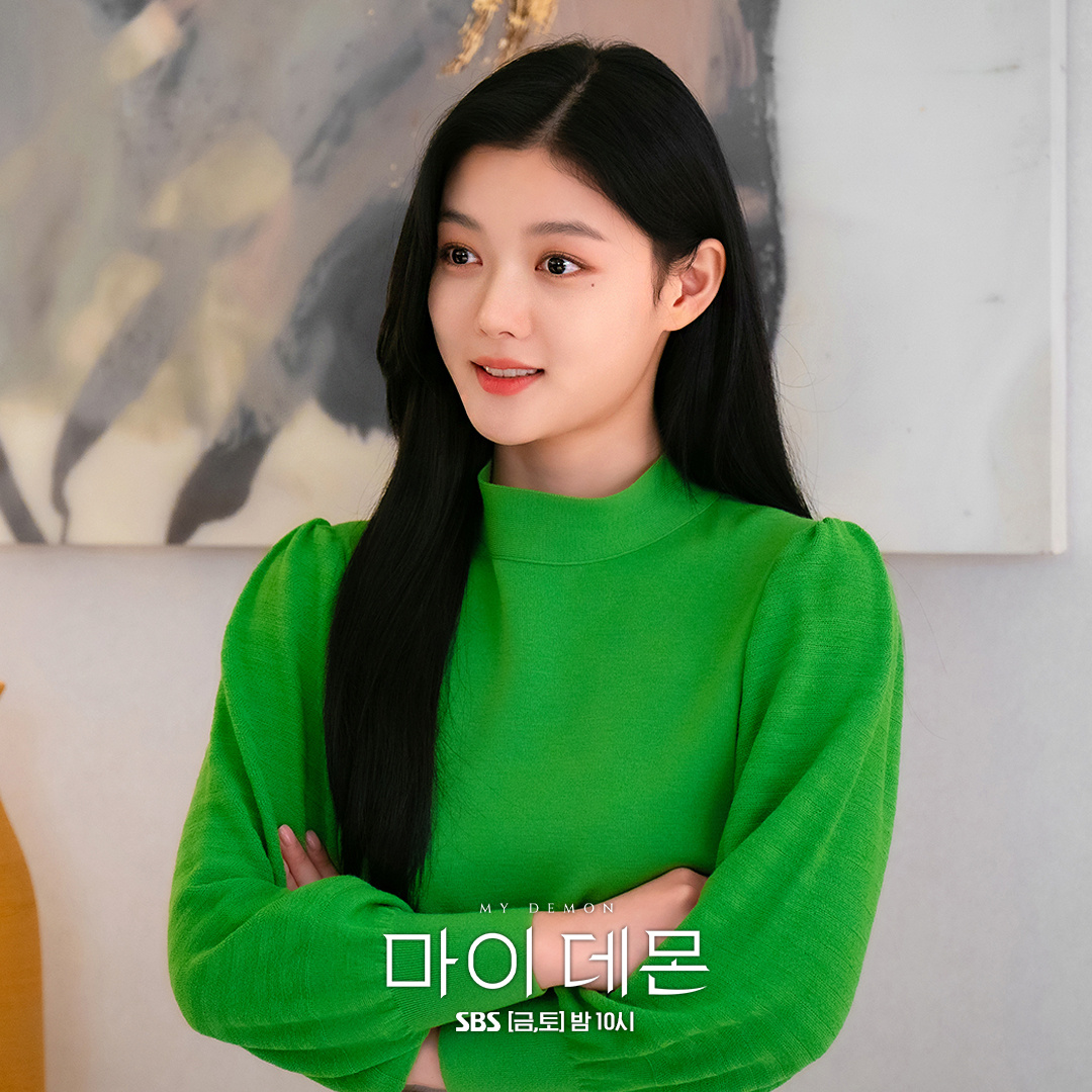 ‘Extraordinary Attorney Woo’: Kim Yoo Jung Considers Starring in New Series by Famed Director Yoo In Sik